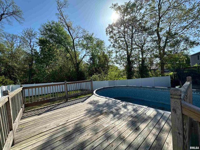5115 W WOODFERN Road, Peoria, IL 61607