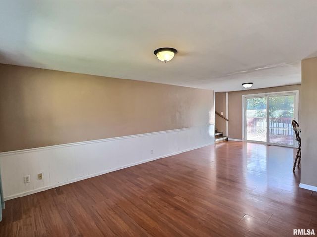 5115 W WOODFERN Road, Peoria, IL 61607