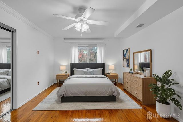 14 College Drive, Edison, NJ 08817