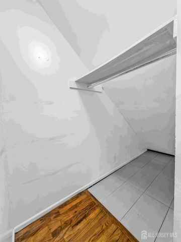 14 College Drive, Edison, NJ 08817