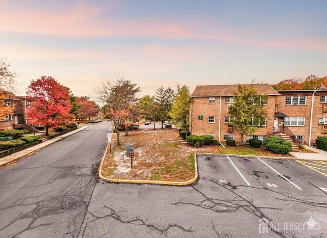 14 College Drive, Edison, NJ 08817