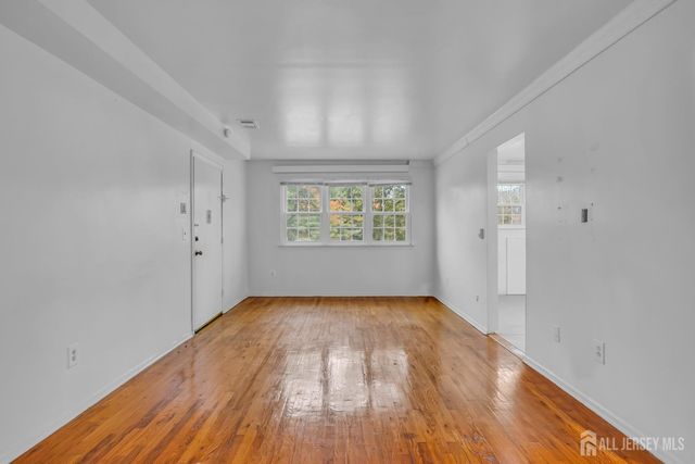 14 College Drive, Edison, NJ 08817