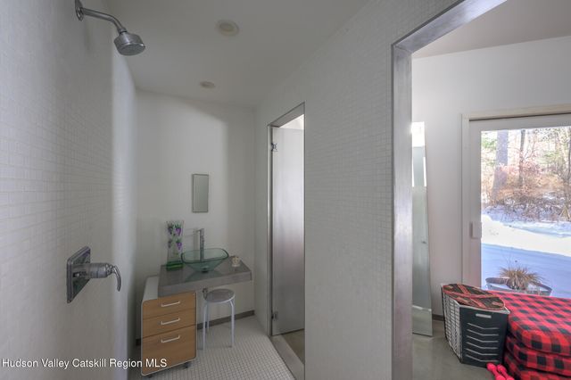 401 Collins Street Stop 11, Hillsdale, NY 12529