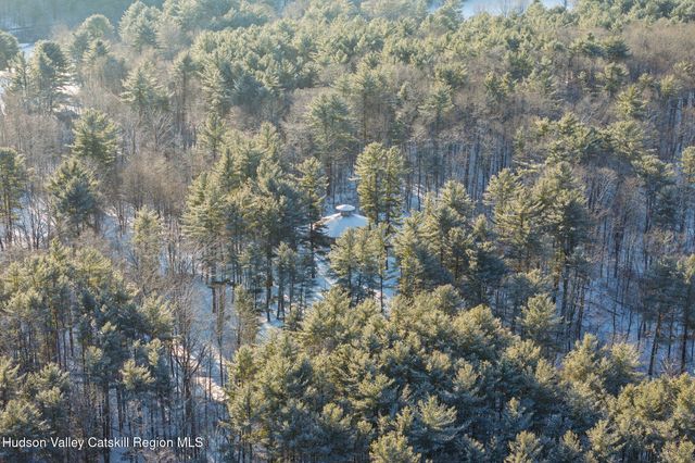 401 Collins Street Stop 11, Hillsdale, NY 12529