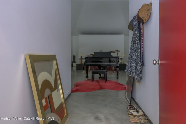 401 Collins Street Stop 11, Hillsdale, NY 12529