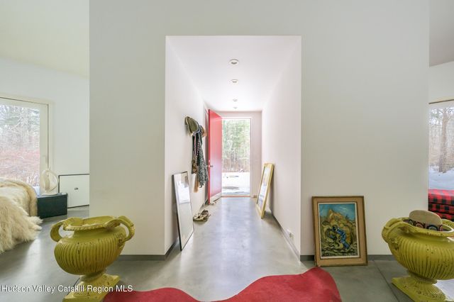 401 Collins Street Stop 11, Hillsdale, NY 12529