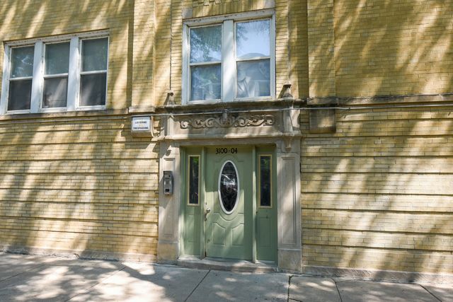 3104 W Argyle Street 1, Chicago, IL 60625