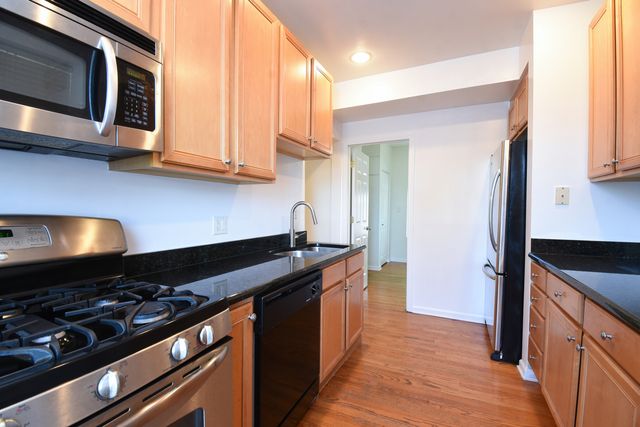 3104 W Argyle Street 1, Chicago, IL 60625