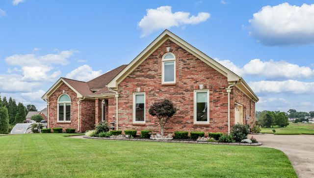 4267 N Woodstock Dr, Clarksville, TN 37040
