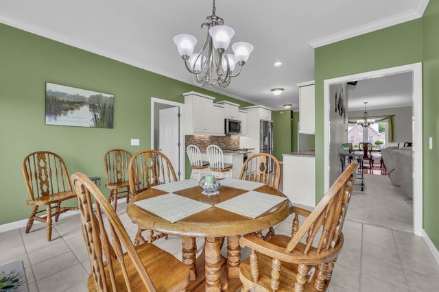4267 N Woodstock Dr, Clarksville, TN 37040