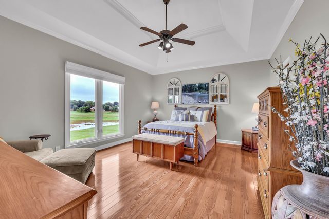 4267 N Woodstock Dr, Clarksville, TN 37040