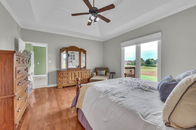 4267 N Woodstock Dr, Clarksville, TN 37040