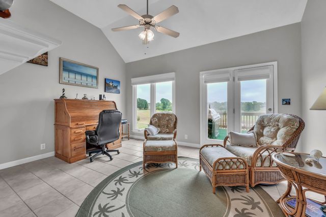 4267 N Woodstock Dr, Clarksville, TN 37040