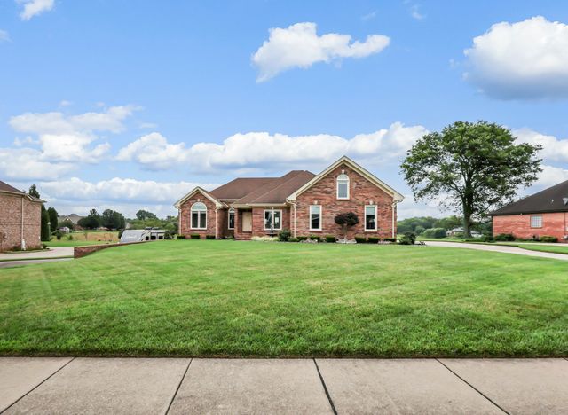 4267 N Woodstock Dr, Clarksville, TN 37040