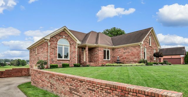 4267 N Woodstock Dr, Clarksville, TN 37040