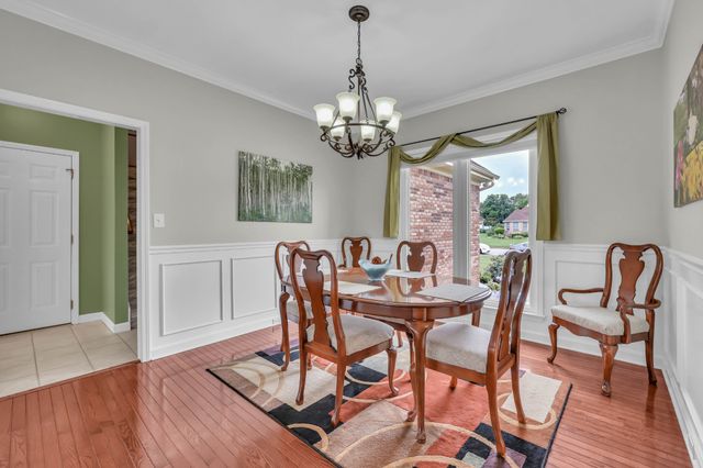 4267 N Woodstock Dr, Clarksville, TN 37040