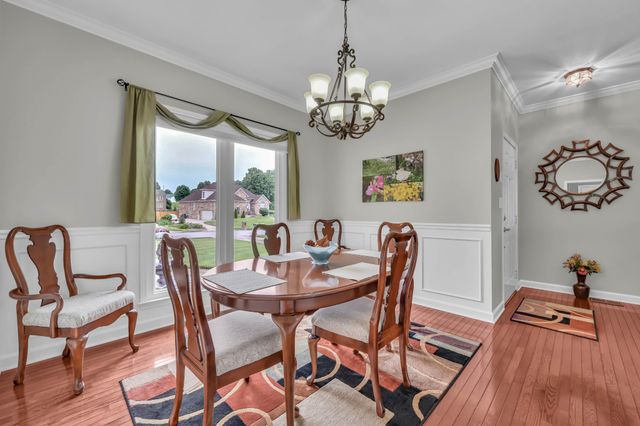 4267 N Woodstock Dr, Clarksville, TN 37040