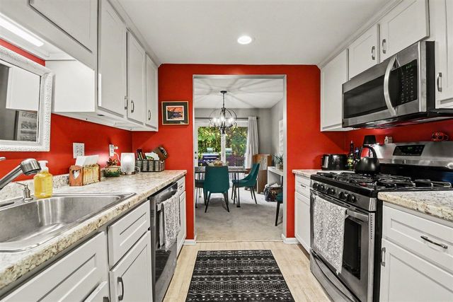 2424 E Collier Avenue, Grand Rapids, MI 49546