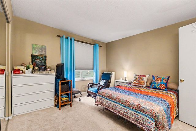 2424 E Collier Avenue, Grand Rapids, MI 49546
