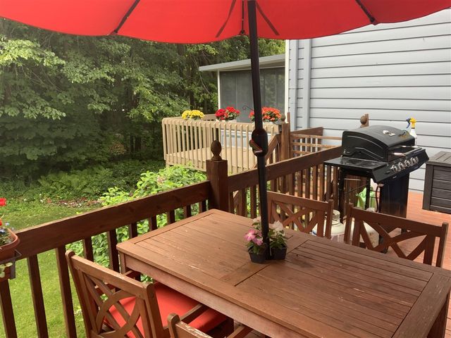 2424 E Collier Avenue, Grand Rapids, MI 49546