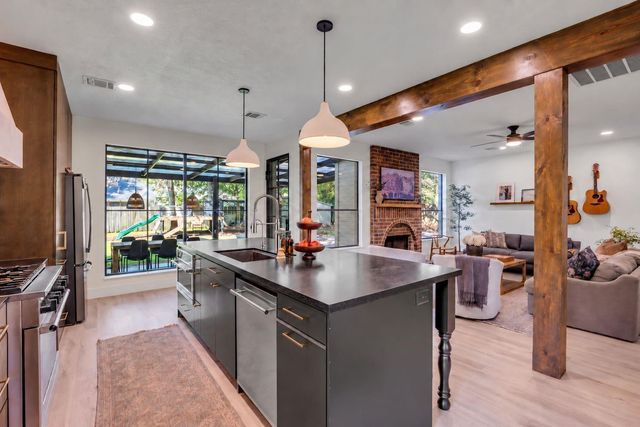748 Forest Lane Drive, Conroe, TX 77302