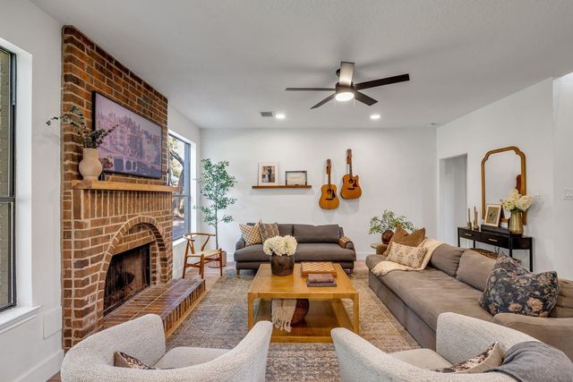 748 Forest Lane Drive, Conroe, TX 77302