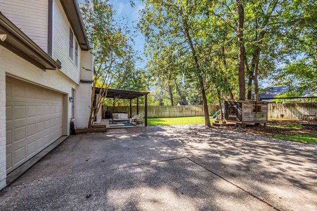 748 Forest Lane Drive, Conroe, TX 77302