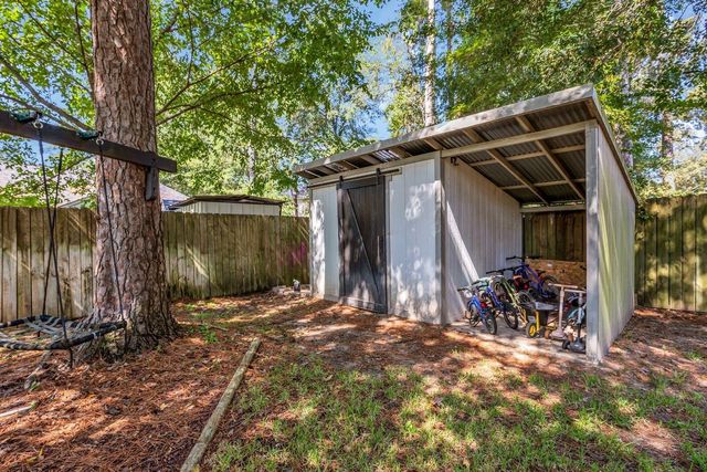 748 Forest Lane Drive, Conroe, TX 77302