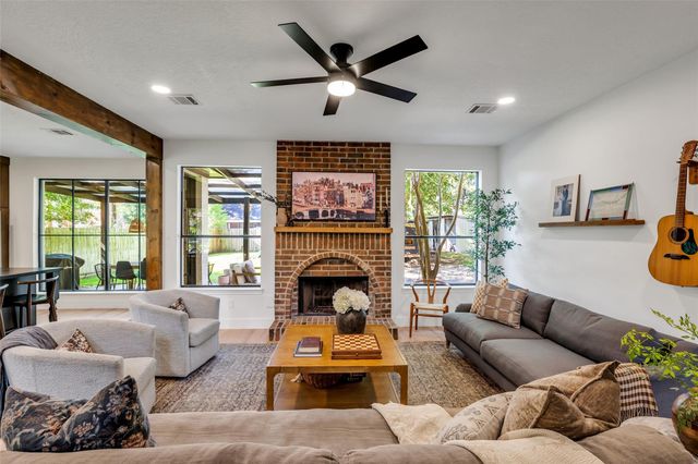748 Forest Lane Drive, Conroe, TX 77302