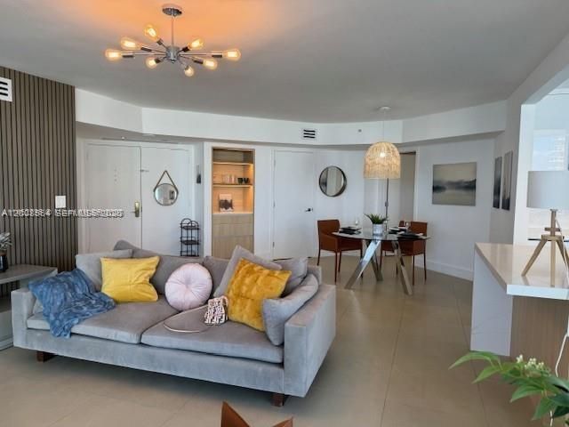 6301 Collins Ave 1608, Miami Beach, FL 33141