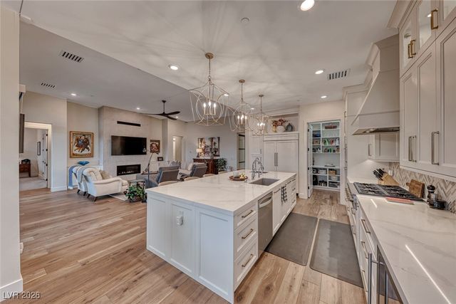 116 Stone Mesa Court, Henderson, NV 89011