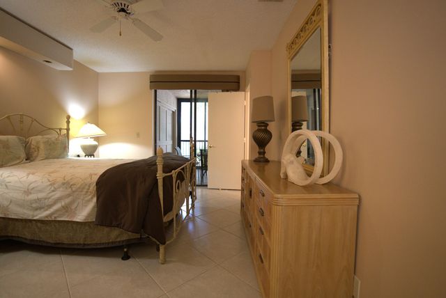 2956 Carambola Circle S 2031, Coconut Creek, FL 33066