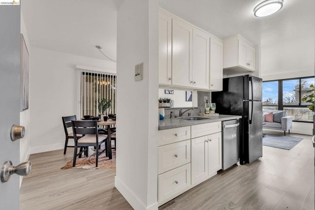 2632 2632 Warring St 3, Berkeley, CA 94704