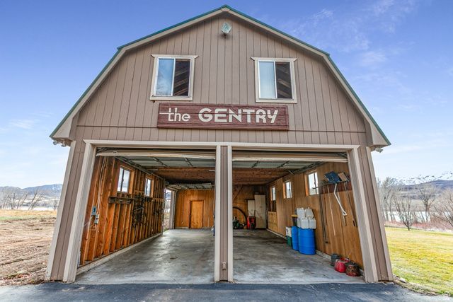 6611 E 100 S, Huntsville, UT 84317