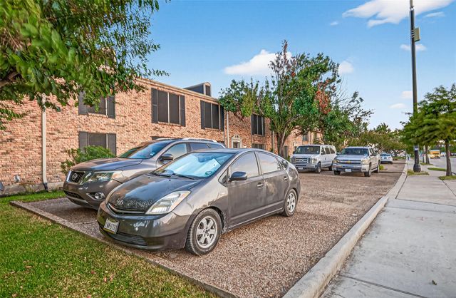 7703 Moonmist Drive D, Houston, TX 77036