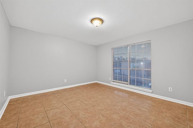 7703 Moonmist Drive D, Houston, TX 77036