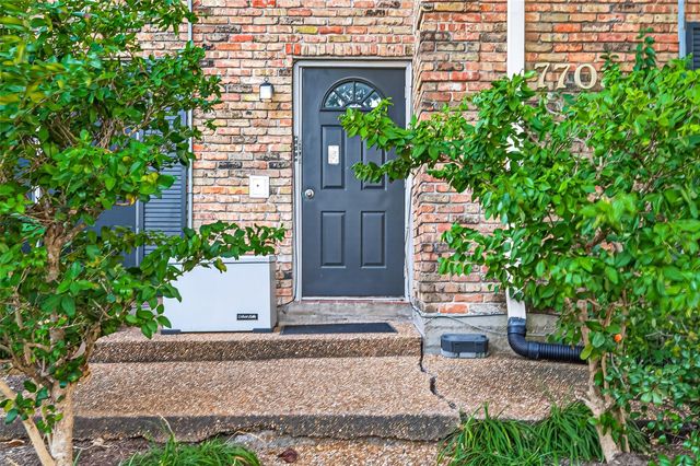 7703 Moonmist Drive D, Houston, TX 77036