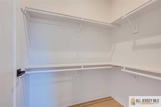 130 Garden Terrace, Edison, NJ 08817