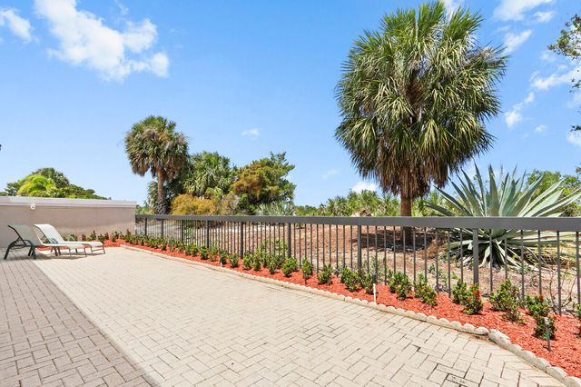 327 Ridge Road, Jupiter, FL 33477