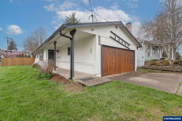 1411 NE Evans St, Mcminnville, OR 97128