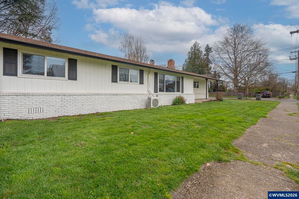 1411 NE Evans St, Mcminnville, OR 97128