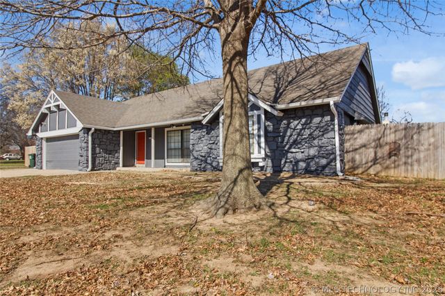 8731 N 121st East Avenue, Owasso, OK 74055