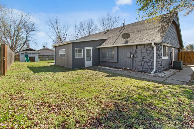 8731 N 121st East Avenue, Owasso, OK 74055