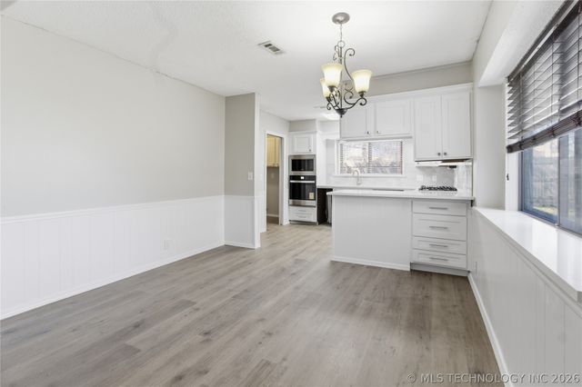 8731 N 121st East Avenue, Owasso, OK 74055