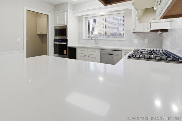 8731 N 121st East Avenue, Owasso, OK 74055