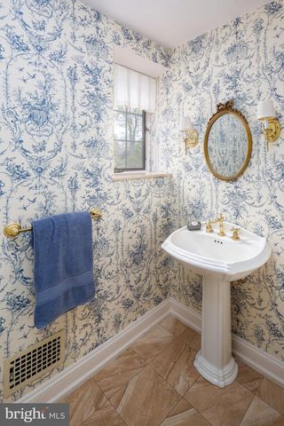 458 HUSTON RD, Wayne, PA 19087