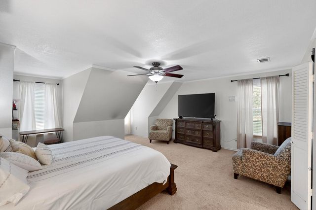 277 Creekwood Drive, Lancaster, TX 75146