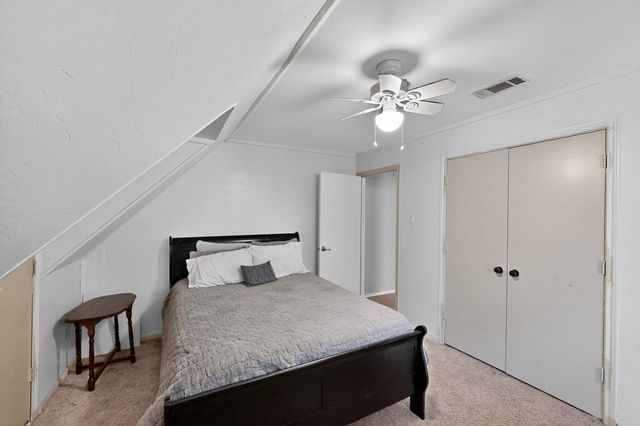 277 Creekwood Drive, Lancaster, TX 75146