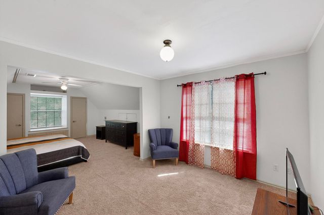 277 Creekwood Drive, Lancaster, TX 75146