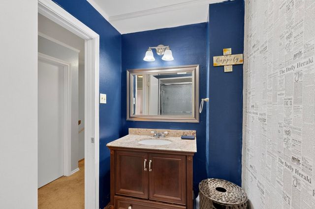 277 Creekwood Drive, Lancaster, TX 75146